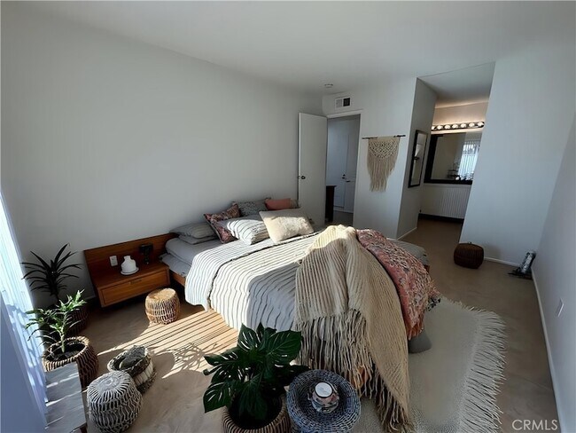 Photo - 51099 Eisenhower Dr Unit 3