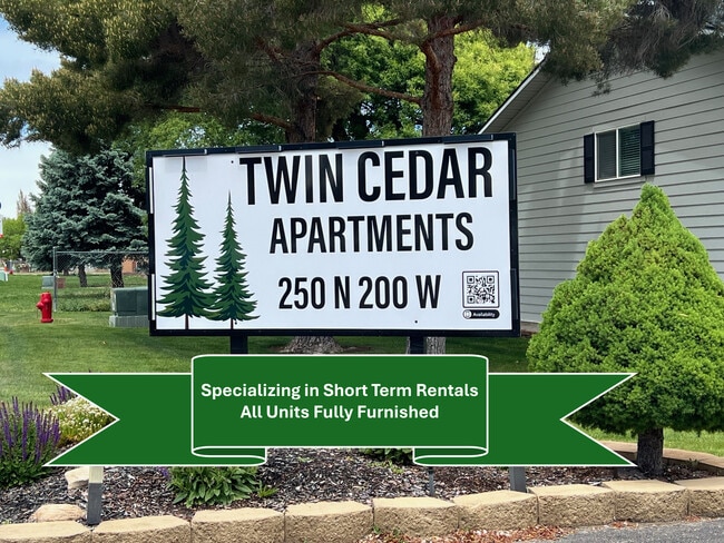 Building Photo - Twin Cedar Apartments -Furnished / Short Term