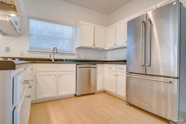 Photo - 1200 Jasper St