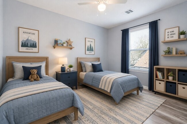 Photo - 207 N Poplar St