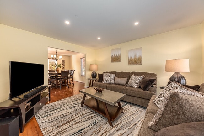 Building Photo - 2484 Warm Springs Ln Unit ID1285077P