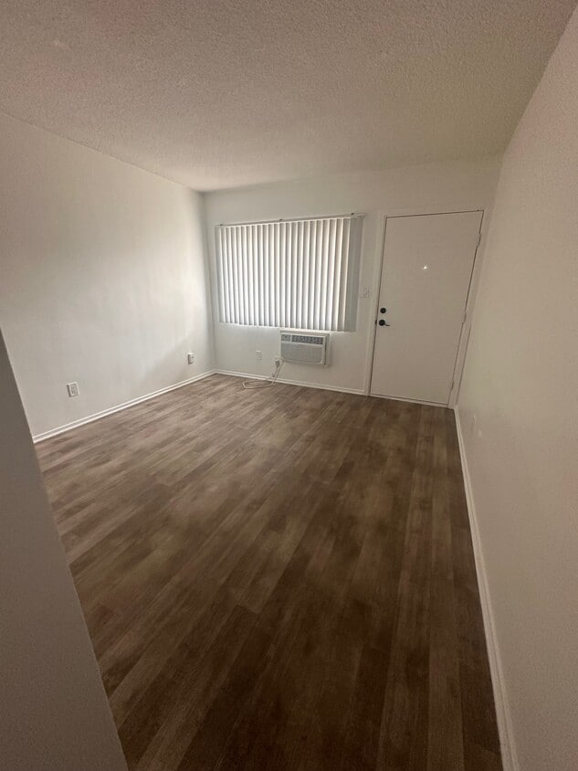 Floor Plan - Bachelor