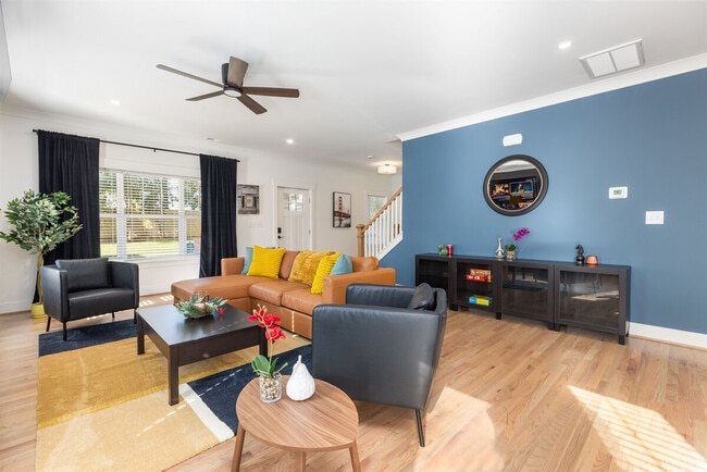 Photo - 806 Colorado Ave Unit ID1051215P