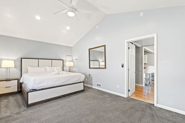 Photo - 5218 Beach Dr Unit ID1355001P