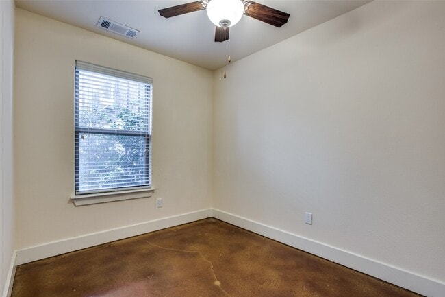 Photo - 4323 Dickason Ave