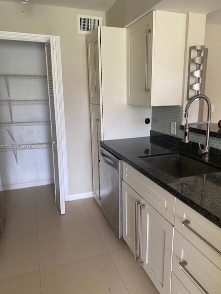 Photo - 2371 NW 33rd St Unit 711