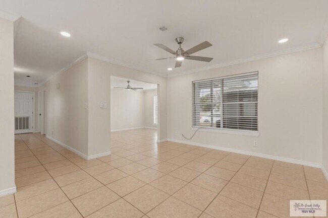 Photo - 711 Cisneros St