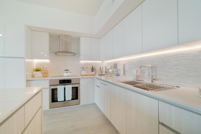 Photo - 111 SE 1st Ave Unit 514