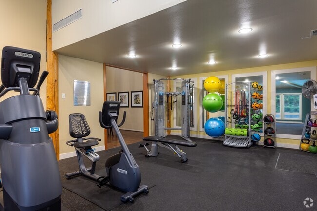 Fitness Center - Vue Kirkland