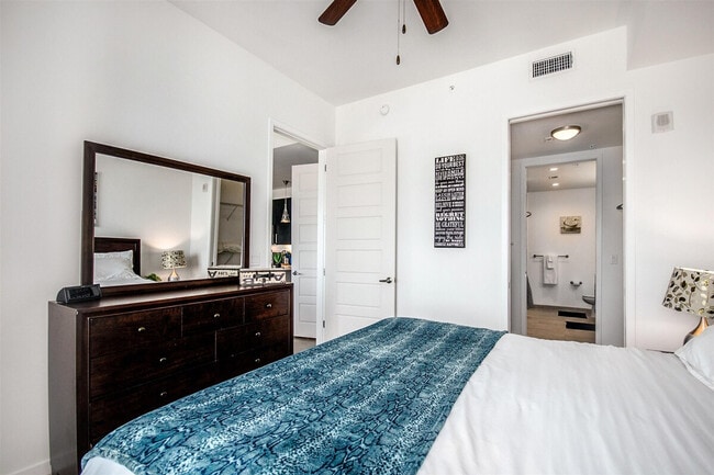 Photo - 2002 Holcombe Blvd Unit ID1359170P