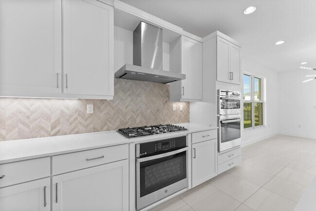 Photo - 1346 Harvester Xing