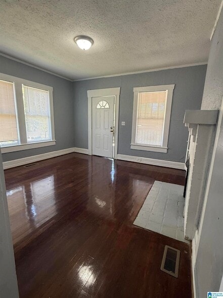 Photo - 2335 20th Pl SW Unit B