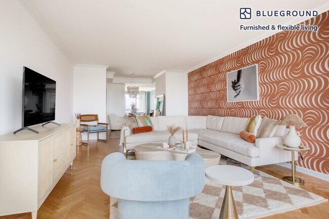 Photo - 985 5th Ave Unit FL25-ID1192