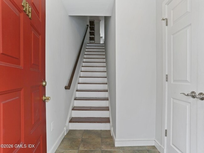 Photo - 453 E Putnam Ave Unit 4H