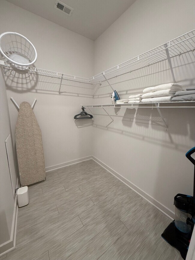 Photo - 1270 Spring St NW Unit ID1332029P