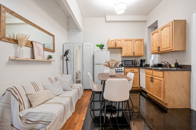 Photo - 459 W 46th St Unit ID1323961P