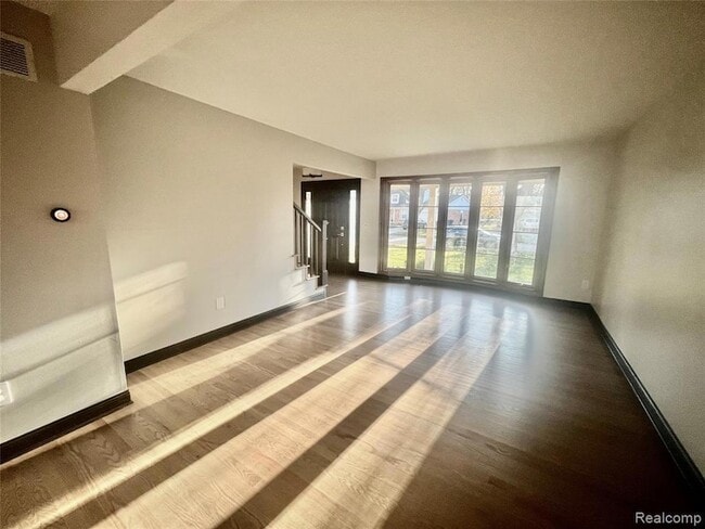 Photo - 5160 Orchard Crest