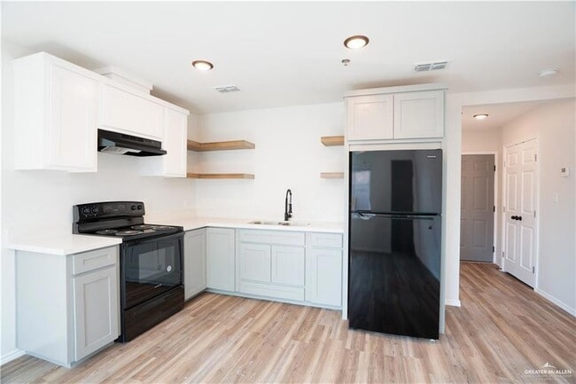 Photo - 802 Redwood Ave Unit 2