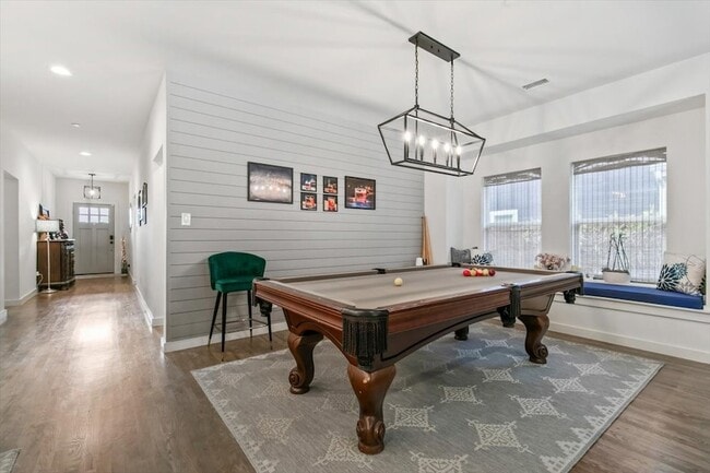 Photo - 809 Meadowbend Loop S