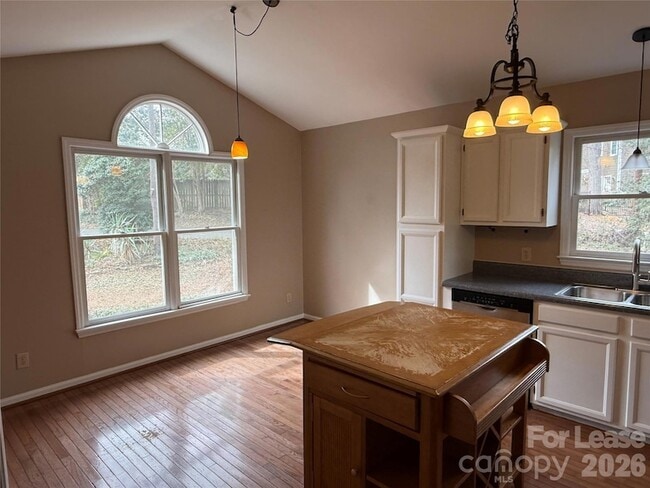 Photo - 1908 Thurmond Pl