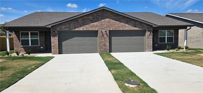 Building Photo - 618 NW 68th Ave