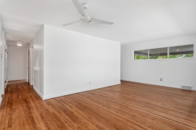 Photo - 2223 Forest Oaks Dr