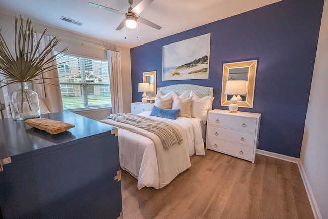 Photo - Hawthorne Waterside