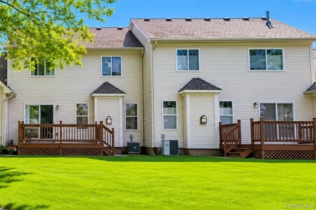 Photo - 22733 Coachlight Cir