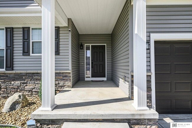 Photo - 7822 S 184th Ave