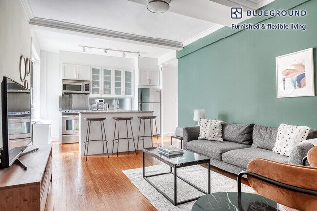 Photo - 210 W 70th St Unit FL9-ID166