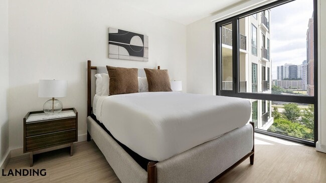 Photo - 1007 S Mint St Unit 915