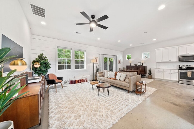 Building Photo - 1307 Fort Branch Blvd Unit SI ID1492694P