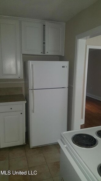 Photo - 327 Decelle St Unit A