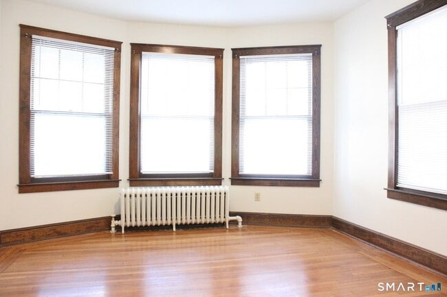 Photo - 16 Woodland St