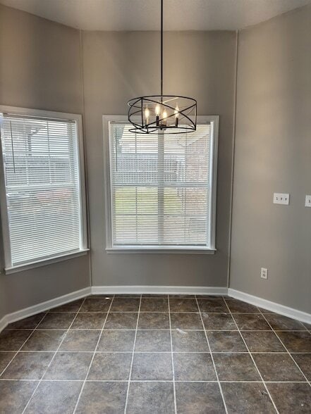 Photo - 1237 Travers Ln