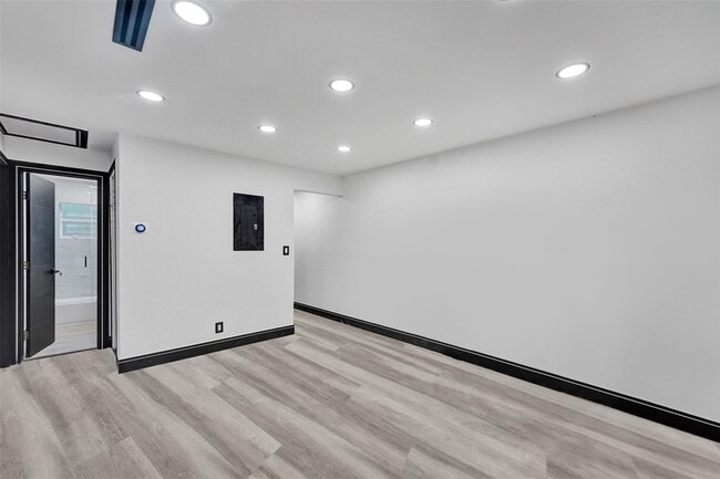 Photo - 5310 NW 16th St