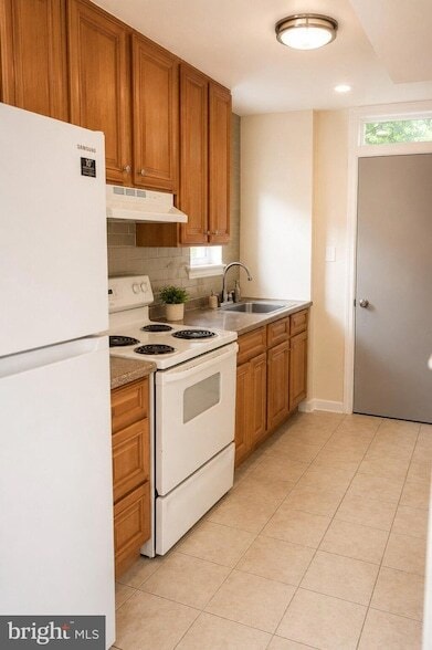 Photo - 63 Galveston Pl SW Unit 3