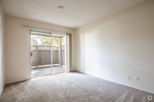 1BR, 1BA - 630SF - Casa Arroyo Apartments