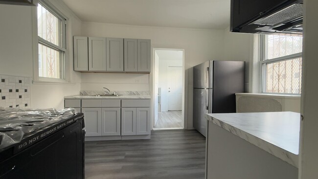 Photo - 2521 John F. Kennedy Blvd