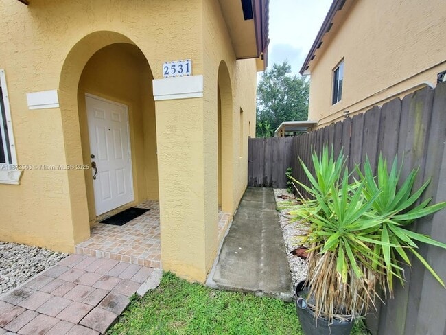 Photo - 2531 NE 41st Terrace