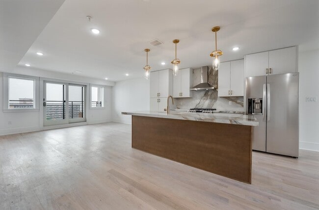 Photo - 6719 Meadowview Ave