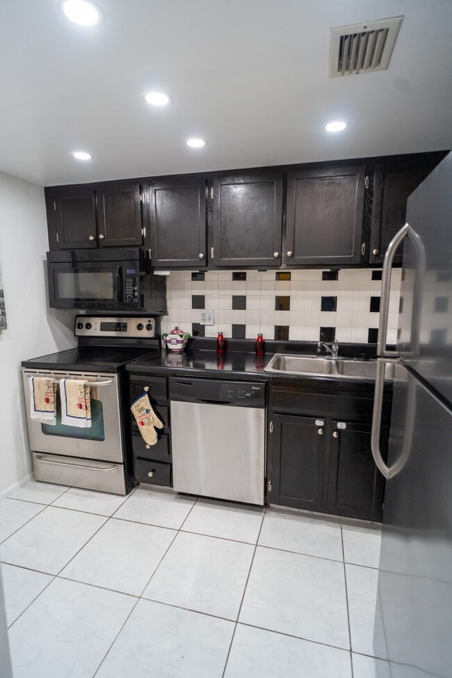 Photo - International Village/ Fully Furnished