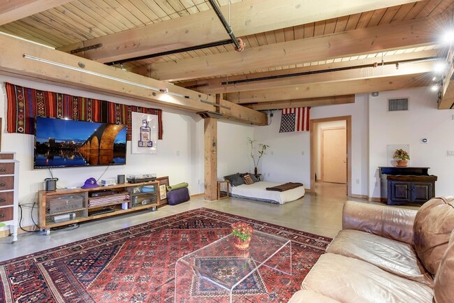 Photo - 404 N Washington Ave