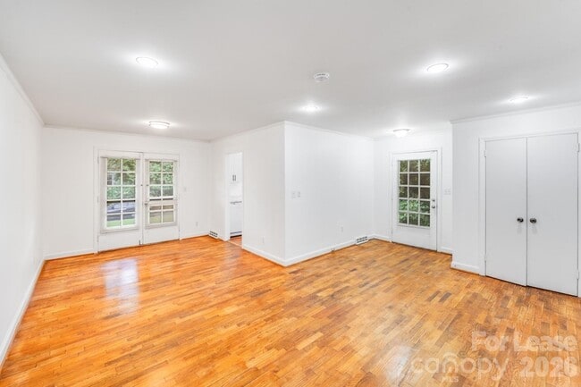 Photo - 405 W Harvie Ave Unit B