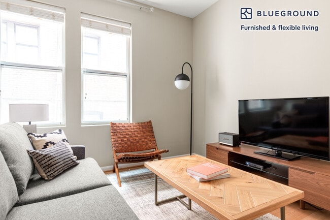 Photo - 1826 Vernon St NW Unit SI FL1-ID183