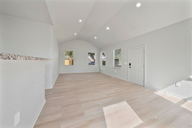 Photo - 4415 Castor St