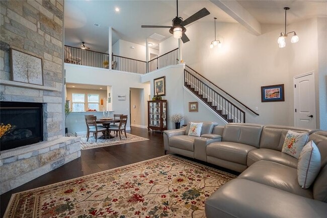 Photo - 1215 Davis St