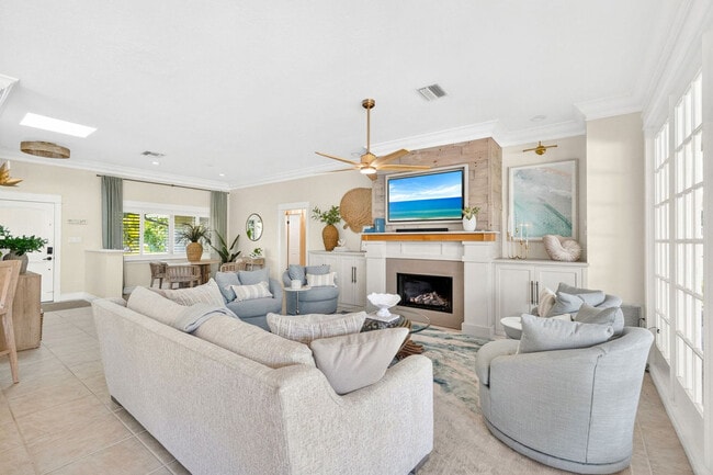 Building Photo - 5165 Sandy Cove Ave Unit SI ID1578384P