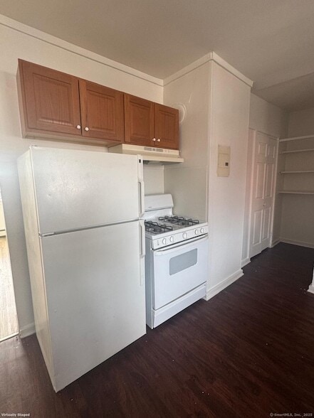 Building Photo - 202 Noble Ave Unit 3