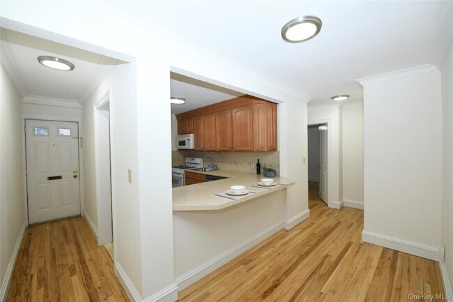 Photo - 590 Bedford Rd Unit 7